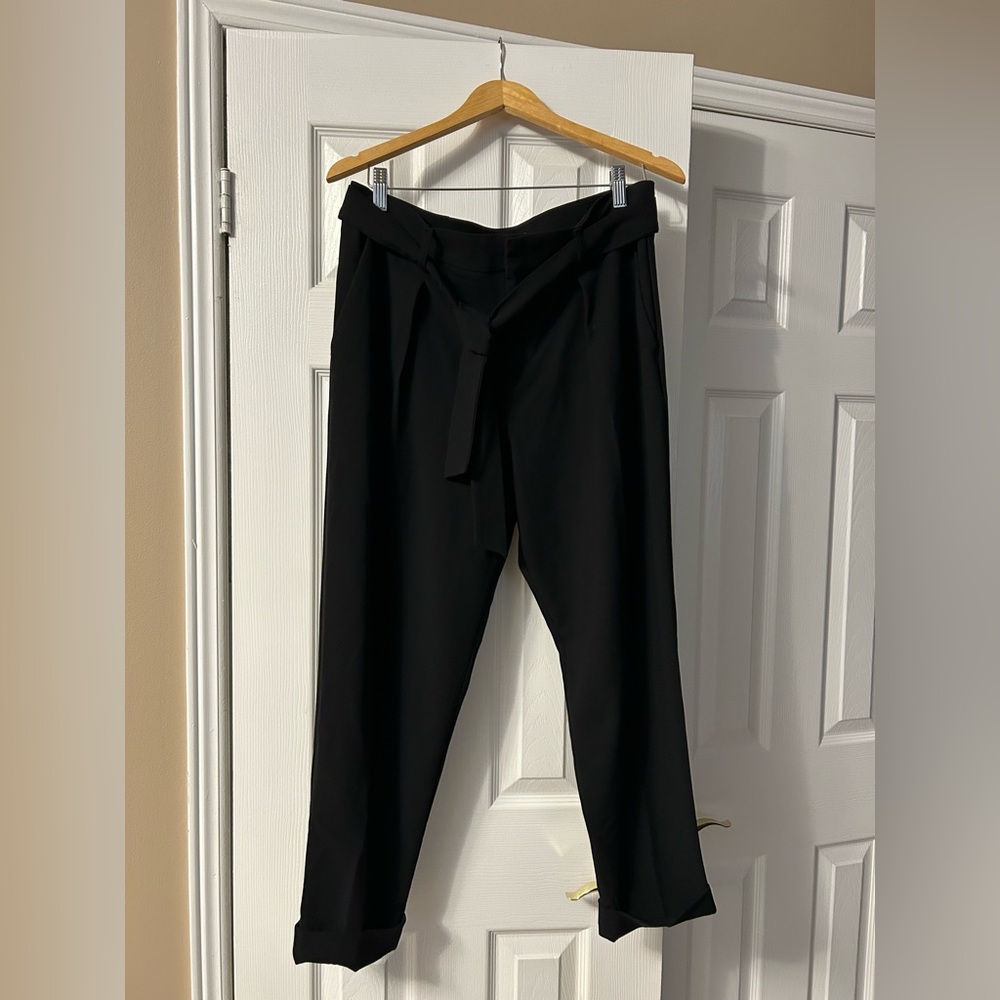 Banana Republic Black Pleated Dress Pants – Size 10